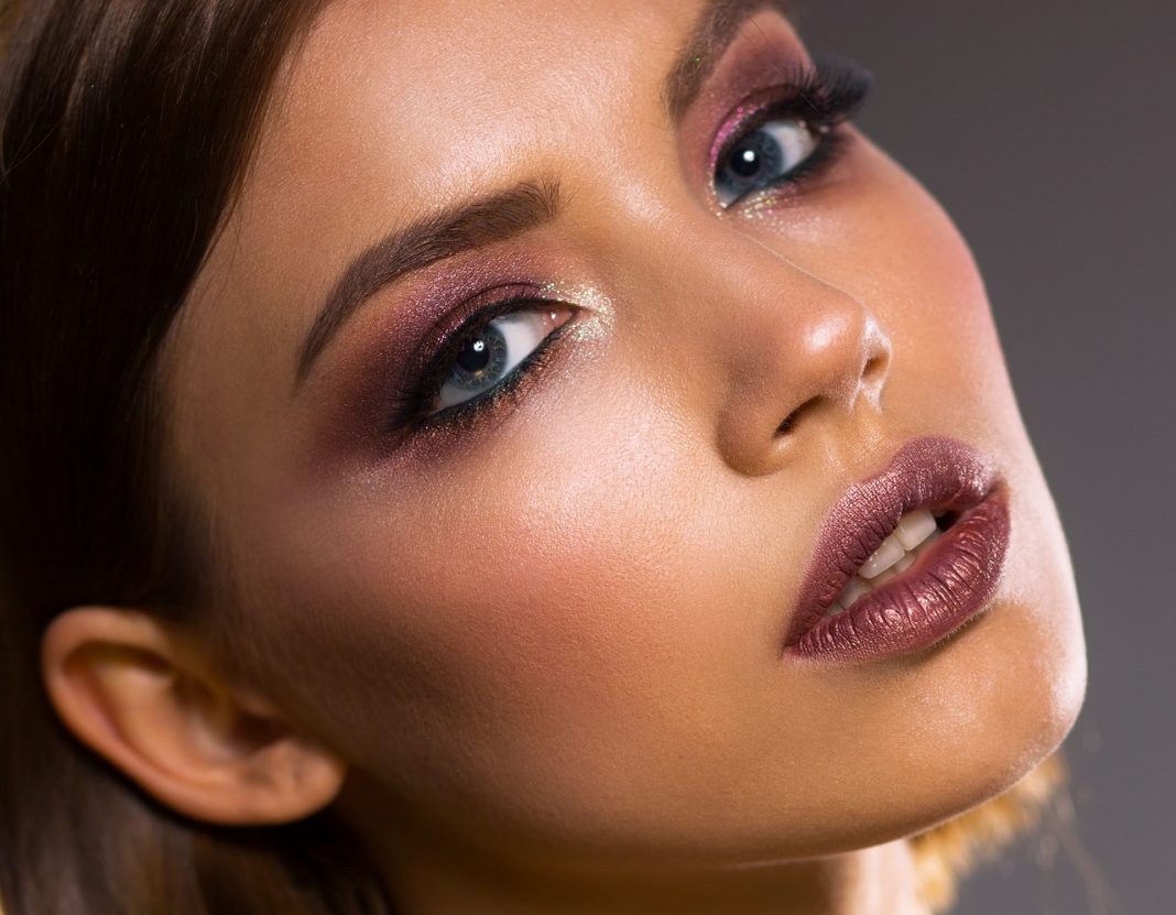 machiaj ochi caprui smokey eyes