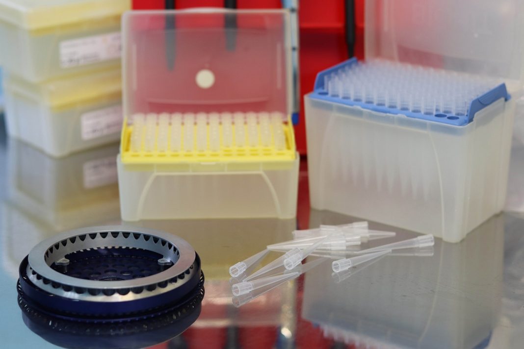 cat dureaza sangerarea de implantare