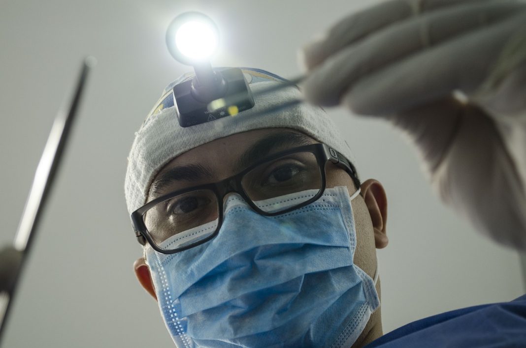 cat dureaza operatia de sinus lift